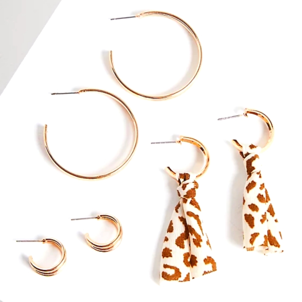 Torrid Gold Tone & Leopard Print Hoop Earrings
